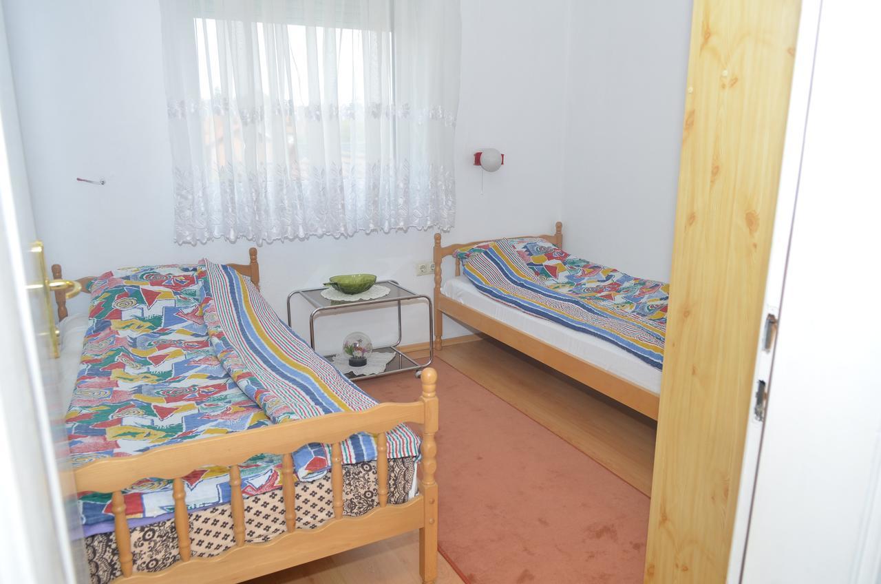 Prenociste Orhideja Hotel Odzak Exterior photo